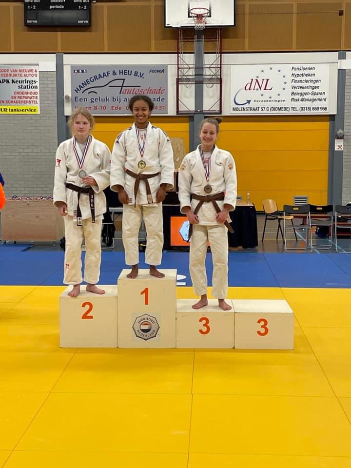 TopJudoUtrecht's tweet photo. Ede: districtskampioenschap -18. Een plek bij de eerste vier betekent deelname aan het NK!
🥇Jores Effting (Judo Ryu Mackaay)
🥈Yaning Koolwijk (Erik Verlaan Sport), Fayth Bakker (Judo De Voltreffer) en Tim Helmond (JV Anton Geesink)
🥉Mikael Scharff (Erik Verlaan Sport) https://t.co/iaXDRTg8sI