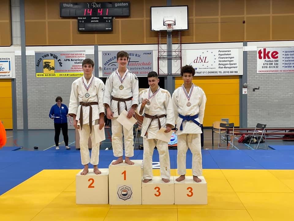 TopJudoUtrecht's tweet photo. Ede: districtskampioenschap -18. Een plek bij de eerste vier betekent deelname aan het NK!
🥇Jores Effting (Judo Ryu Mackaay)
🥈Yaning Koolwijk (Erik Verlaan Sport), Fayth Bakker (Judo De Voltreffer) en Tim Helmond (JV Anton Geesink)
🥉Mikael Scharff (Erik Verlaan Sport) https://t.co/iaXDRTg8sI