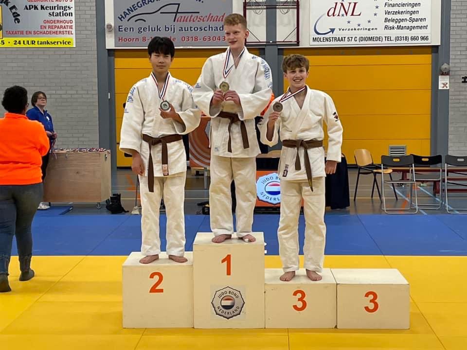 TopJudoUtrecht's tweet photo. Ede: districtskampioenschap -18. Een plek bij de eerste vier betekent deelname aan het NK!
🥇Jores Effting (Judo Ryu Mackaay)
🥈Yaning Koolwijk (Erik Verlaan Sport), Fayth Bakker (Judo De Voltreffer) en Tim Helmond (JV Anton Geesink)
🥉Mikael Scharff (Erik Verlaan Sport) https://t.co/iaXDRTg8sI