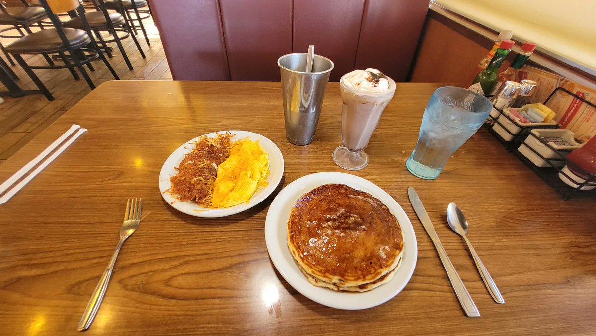 JasonStiff's tweet photo. Get yourself someone who looks at you like he looks at his yummy Denny's meal.
Oh, wait... that's me...
#Saturday #food #foodie #foodporn #pancakes #eggs #hashbrowns #milkshake #getyourself #Dennys @DennysDiner https://t.co/zSSrGwzF68