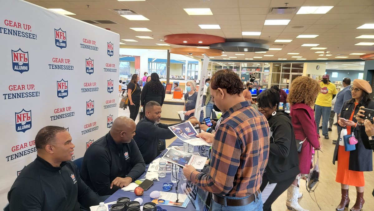 Great to be on the #GearUpTN team!  #HatsOff to the Bordeaux Library & all the Health & Wellness companies that participated in the Health Fair today.  
#ItTakesACommunity  #HarperHighlights