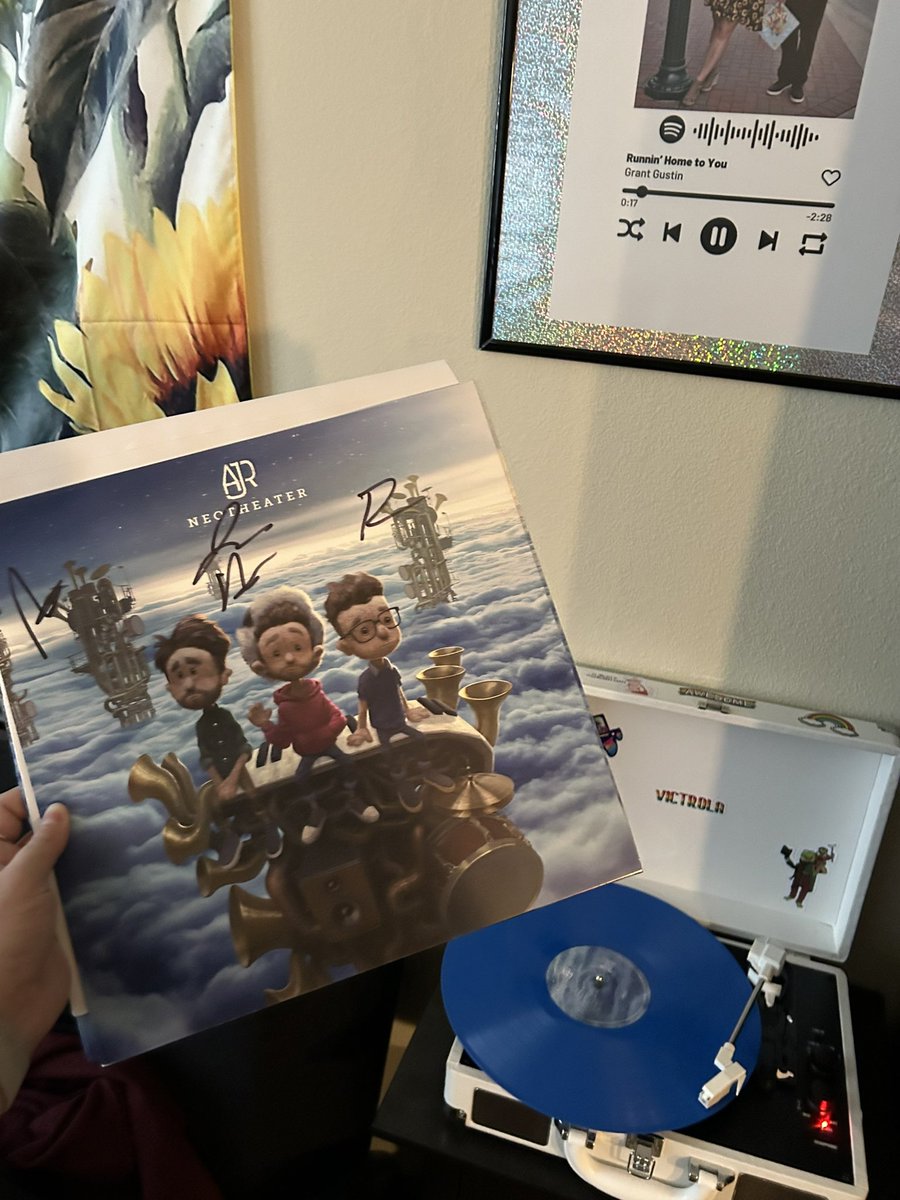 LeslieRenay's tweet photo. @AJRBrothers so excited https://t.co/TikjmGmm3o