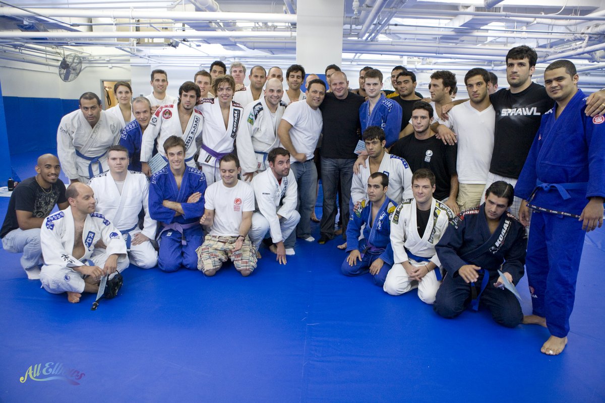 Whoa. This one's from August 2009 when we stopped in NYC for some #strikeforce press / workout stuff ahead of #Fedor vs Brett Rogers. Lotsa people in this one!