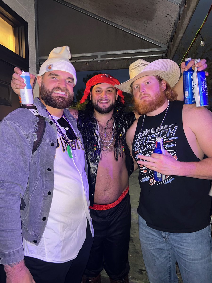 Dana Beers (@danabeers) on Twitter photo Salt of the earth Buccaneers <a href="/TooPOC/">Pat Oconnor</a> <a href="/KoKieft/">Ko Kieft</a> Salt of the earth Buccaneers <a href="/TooPOC/">Pat Oconnor</a> <a href="/KoKieft/">Ko Kieft</a>