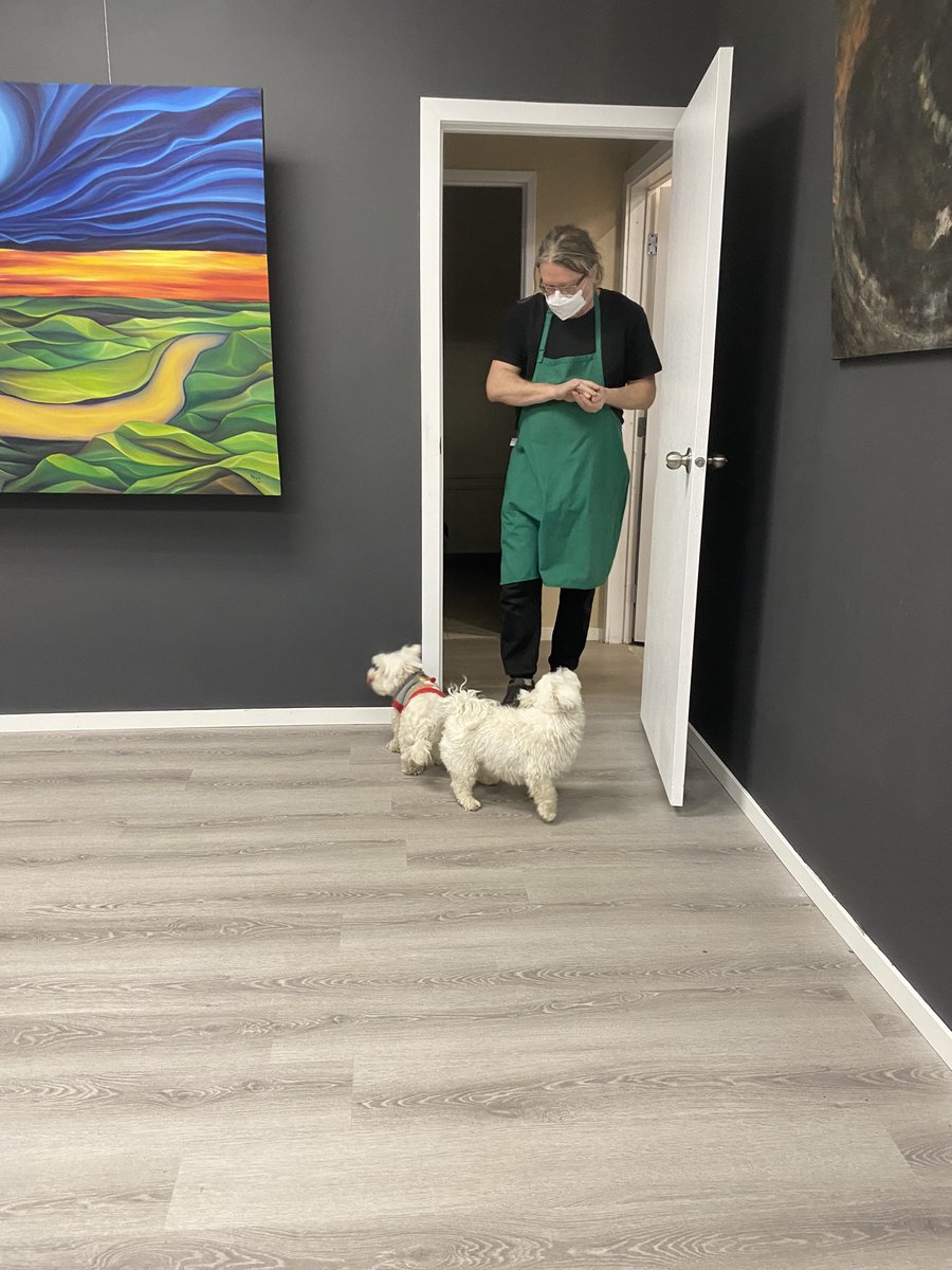Joriginals1's tweet photo. Squeeeeel!! Got to view @JayIsPainting new gallery/studio AND have a puppy visit with cutie putie Sam. Artie and I are we’re so impressed, Jays artwork always looks so incredible in person.
#thanksmyfriend #yegartist https://t.co/Vq5BUmQLOi