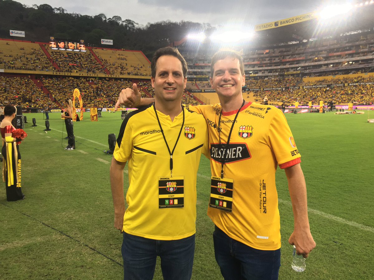 cocobasile10's tweet photo. Tremenda ofensiva !
@MaxKonanz y @jerofreixas
#NocheAmarilla2023
@ConautoEC
@havolinedeport
#CopaHavoline https://t.co/8gwtUSH9pV