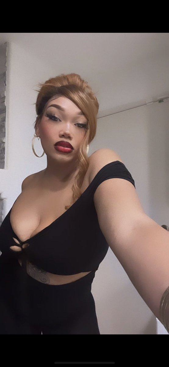 shaeiralovee's tweet photo. It’s your world….
Everyone else is just living in it baby💋…

Embrace your sweet, dark, feminine energy my love.. you won’t regret it😈🫦 https://t.co/PDM9bLUIi0
