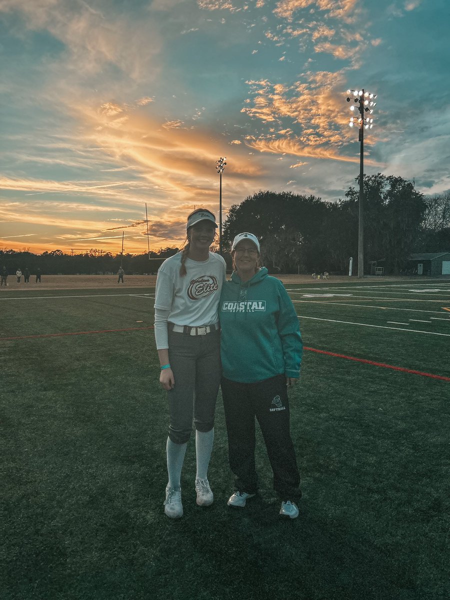 Raleigh1Stewart's tweet photo. I had a great time at the @CoastalSoftball camp today!! Thank you for the great camp @coach_kgreen @Coach_MGardner @amanda_daneker ‼️‼️ @elitenational24 @andyherring3 @TAProfileAPP @ExtraInningSB https://t.co/NsD8S2apMy