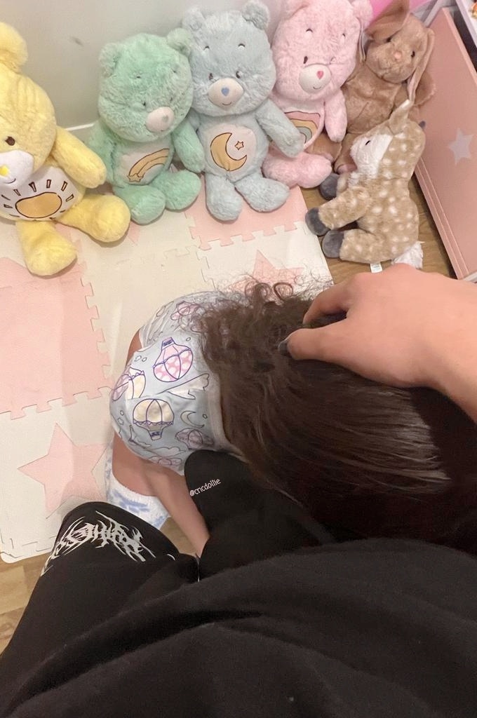 safe n sound in her arms ✨