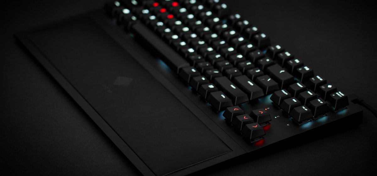oruipinto's tweet photo. 🚨Giveaway🚨
Graças ao gommes estou a fazer giveaway de um⌨️TECLADO OMEN Spacer Wireless 
Tudo o que têm de fazer é:
-Seguir no twitter @hdstr_
-Seguir no instagram @ oruipinto
- rt + like no tweet 
-Ser uma pessoa
Vencedor anunciado dia 4 de Fevereiro em 
https://t.co/QfCsTgziJj https://t.co/2Rng5heIfY