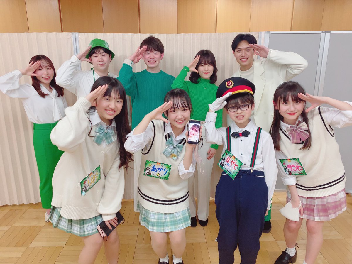 yune_yune_go_go's tweet photo. シャンディタウンさん、ジュークボックスさん、8Lawさん、夜にワルツさんともお写真撮っていただきました！
皆さんすごく優しくて、
沢山お話できて嬉しかったです😭💗
@SHANDY_inspi @JukeBoxlavoce 
@8Law_music @yoru_waltz 

出演者の皆様、スタッフの皆様、
お客様！
ありがとうございました！ https://t.co/YvLbPBIGmV