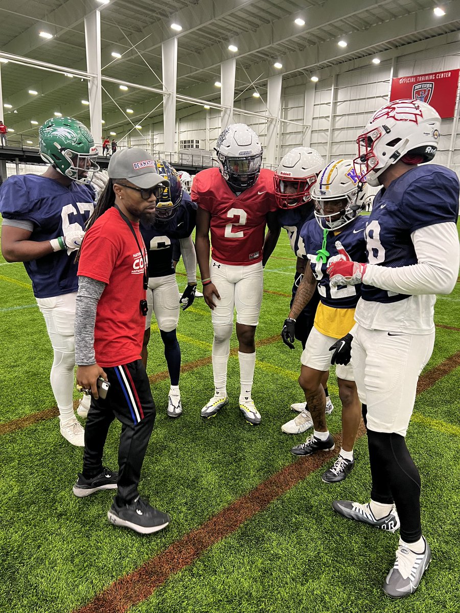 Tylan_adonis's tweet photo. Thank you @BEYONDSPORTS again for the invitation to the @NSCombine. I had a great time and got to meet a lot of good men/players. Thankful for the opportunity to showcase my talent! https://t.co/LIfApYIEgy