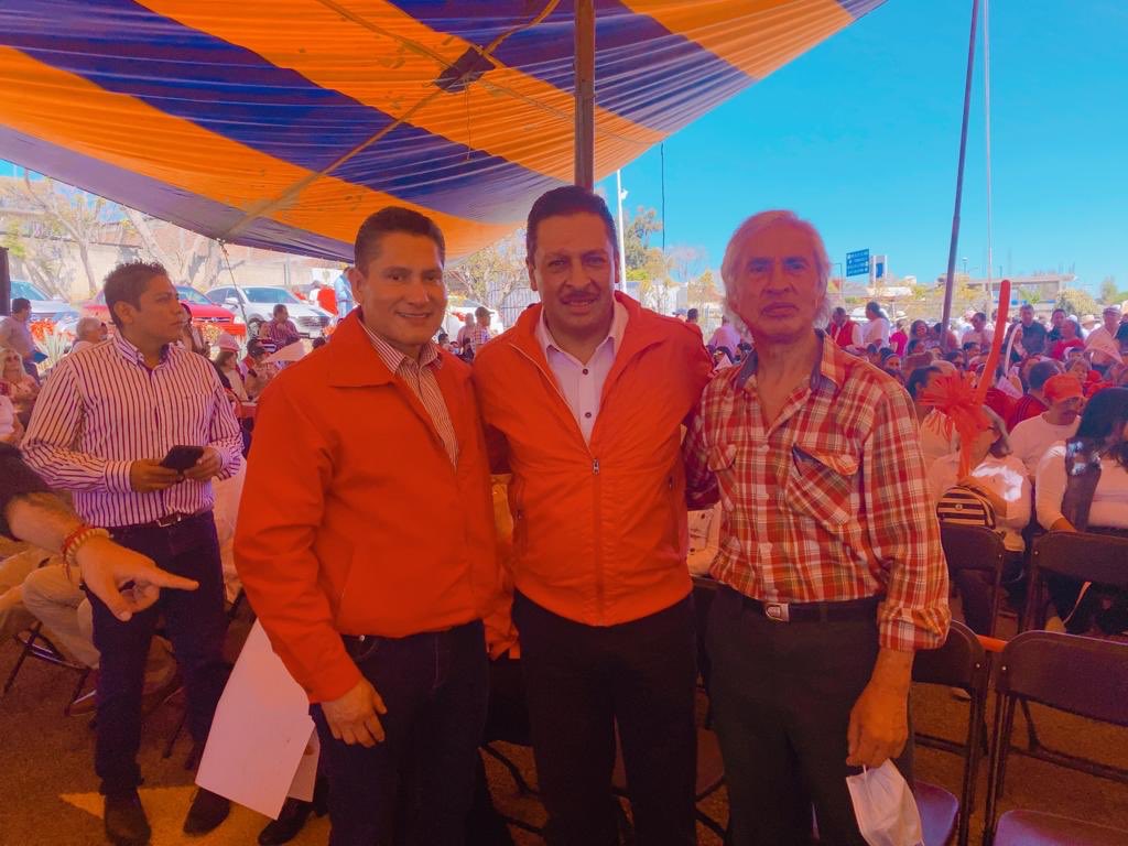 sanchezpompa's tweet image. Acompañe a la Mtra.@AlejandraDMV durante la reunión con la militancia #PRIista de #IxtapanDeLaSal, misma que siempre se distingue por ser ejemplo de compromiso en favor de las causas sociales del #Edoméx

#VamosConTodo #SanchezPompa #AlejandraDelMoral #FelizSabado