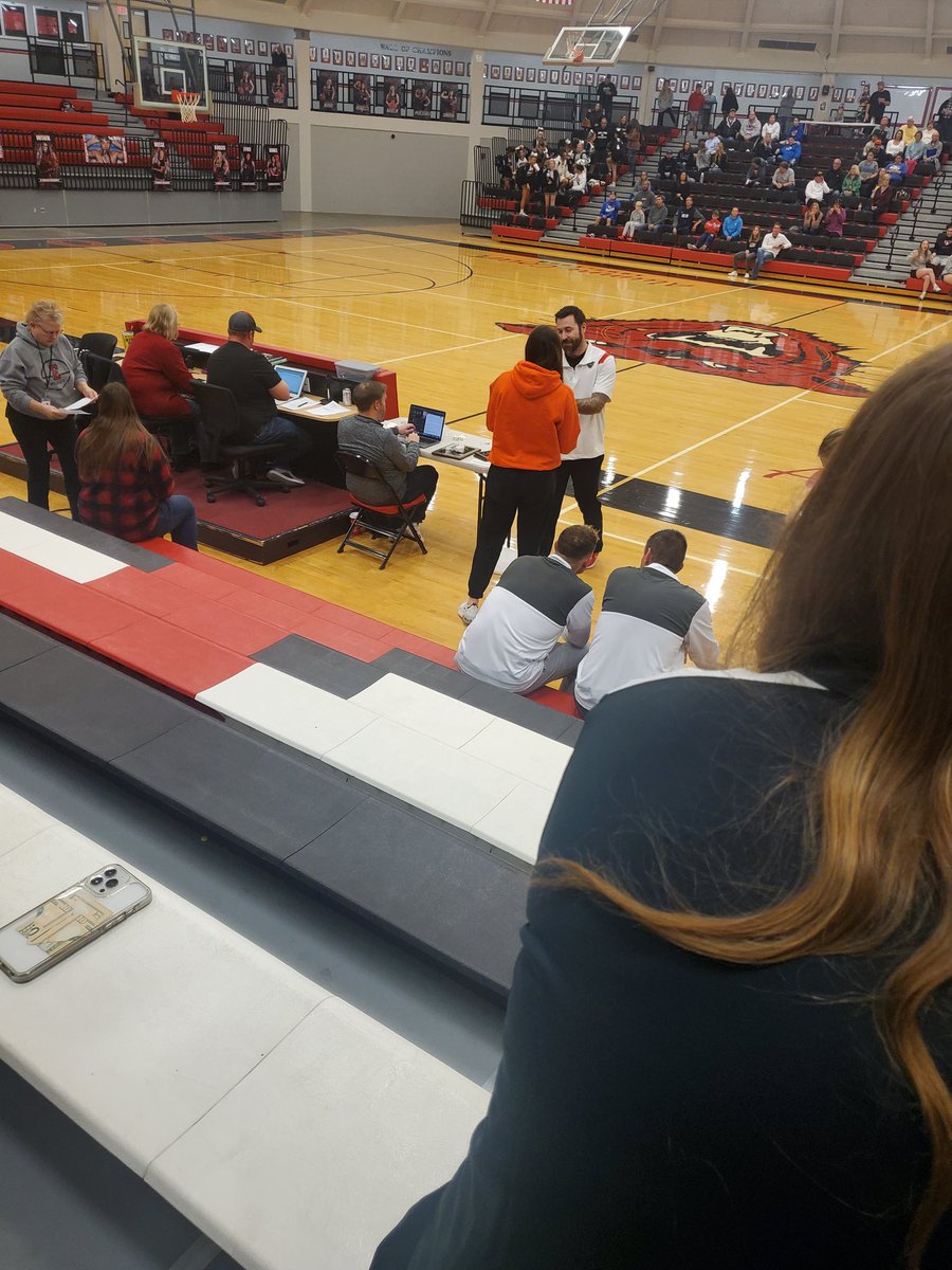 Lady Oriole Basketball tweet media