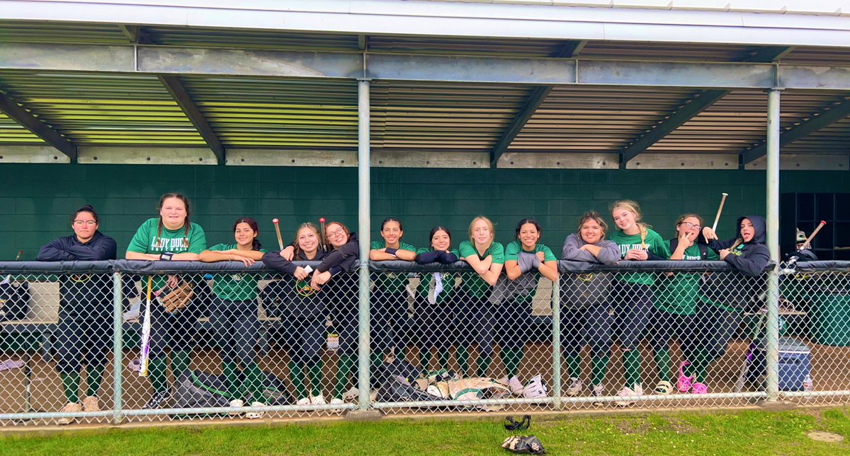 THS Duck Softball tweet media