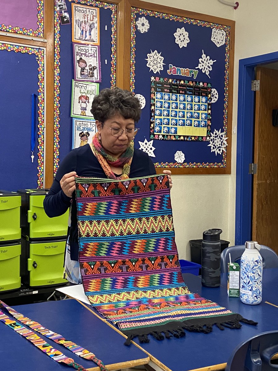 4_belpark's tweet photo. To complement our learning of Peru students enjoyed a presentation from Mrs. Wickerson on the traditional clothing worn by Peruvians.
@BelParkCBE https://t.co/szkMWa3FfG
