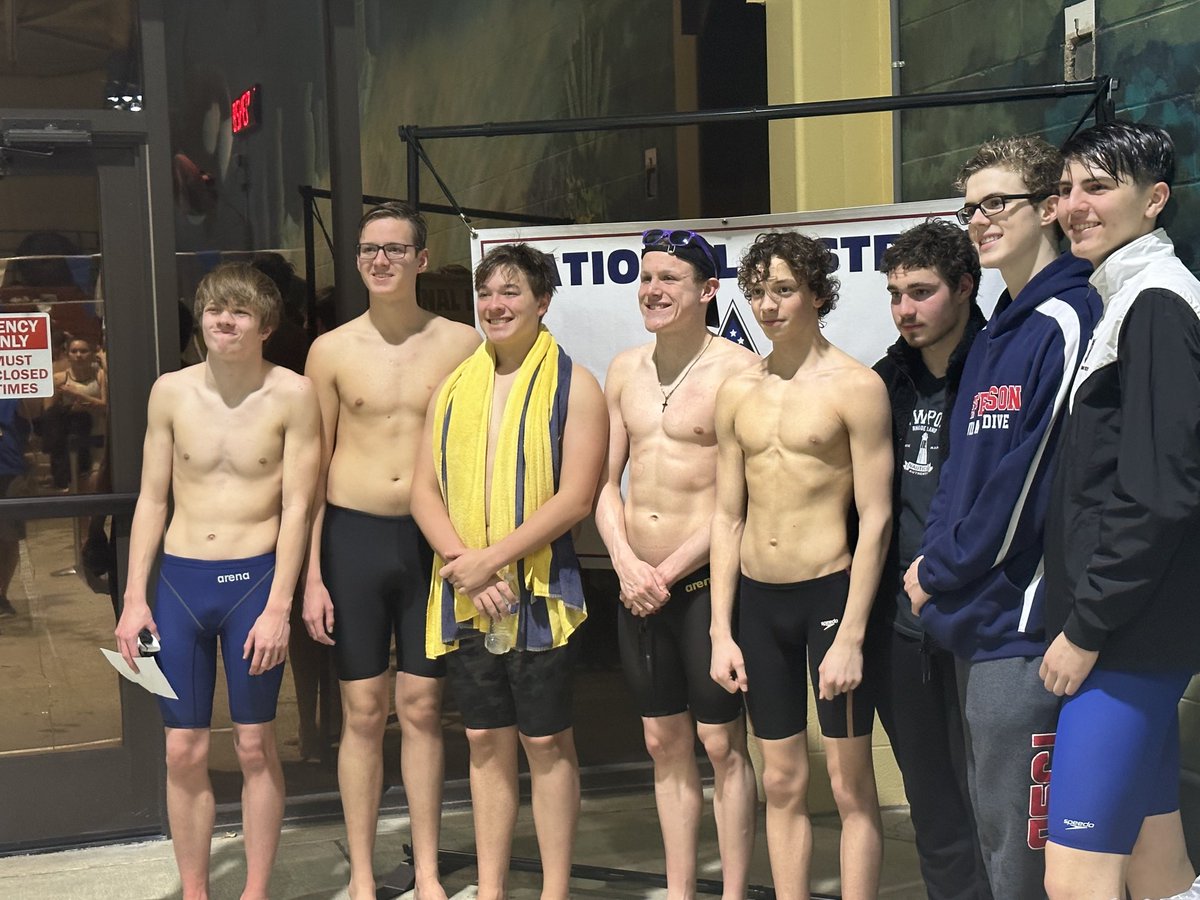 Congratulations to Freshmen Owen Sheppard for placing 6th in the 500 free and qualifying for regionals !