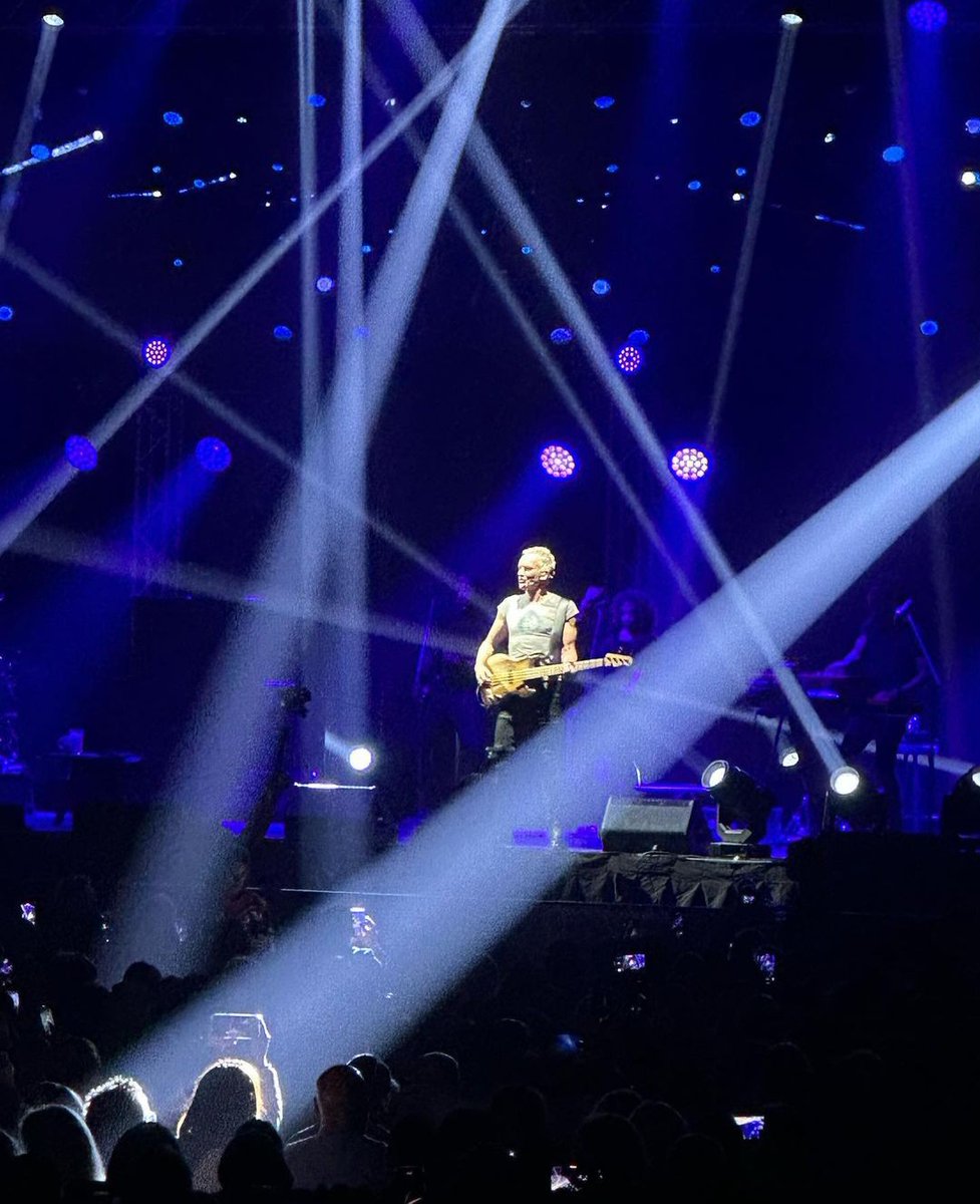 Todosobresting's tweet photo. Sting en Abu Dabi. https://t.co/jGLFiZfehe