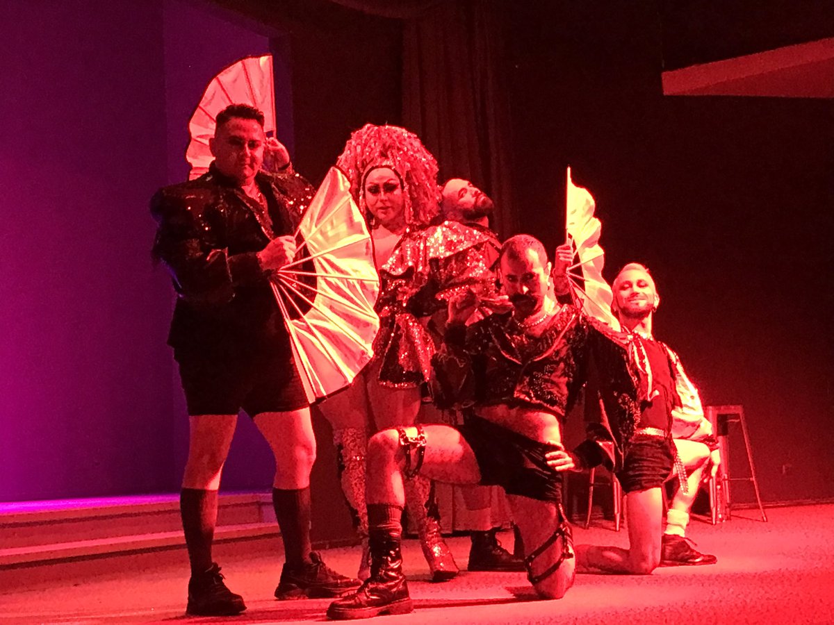 versustito's tweet photo. @impro_cola @CexarAntonio @luisteluiste AMADAS ❤️🧡💛💚💙💜 @lasgansas #improcola #viñadelmar https://t.co/wHUrSt3id9
