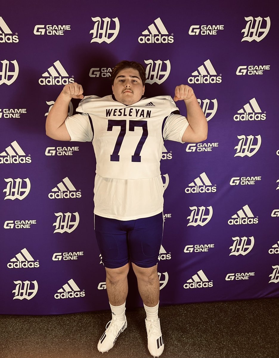 RileyEaton77's tweet photo. Great visit today @kwc_football! Thanks for the hospitality @CoachTG64 @CoachYoung41 https://t.co/8COy1nEEZC