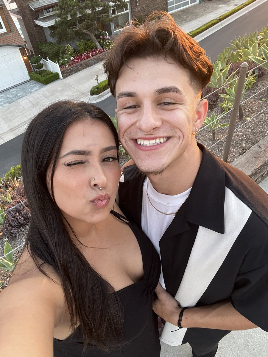 yvng_leon's tweet photo. Happy 23 my love🥂💕 https://t.co/qcKr9iZ3Ns