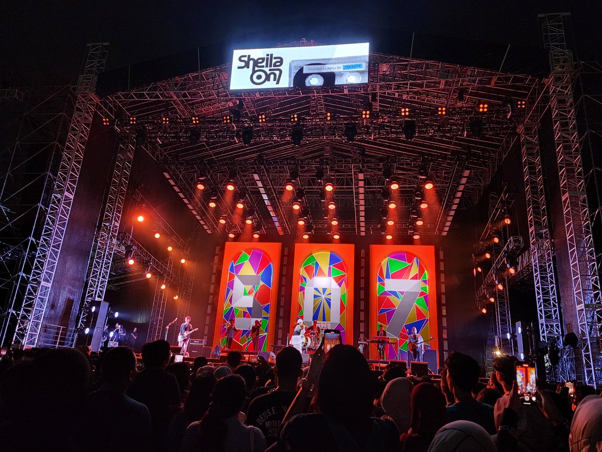 heldabuisson's tweet photo. #TungguAkuDiJakarta #SheilaOn7 https://t.co/8R4Vx8eUwx