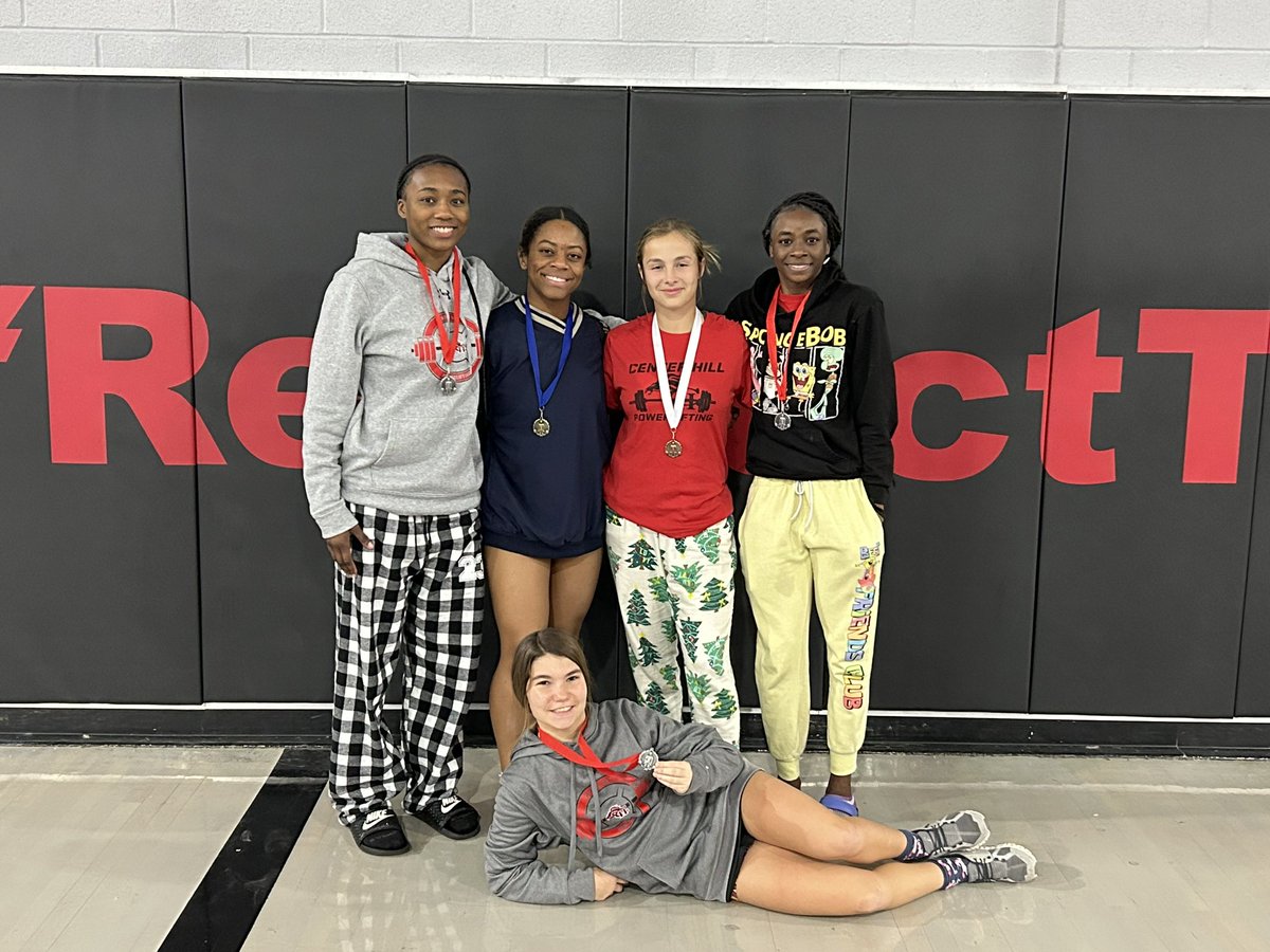 CHHS_Powerlift's tweet photo. Placed 4th as a team. Had 5 girls qualify for north half. Couldn’t be prouder. All girls hit personal bests on at least one lift! @TweetDCS_CHHS @CHHSMustangTv @CHMustang_FB @Jasondwitt @desoto_news https://t.co/5OyPpBWaDF