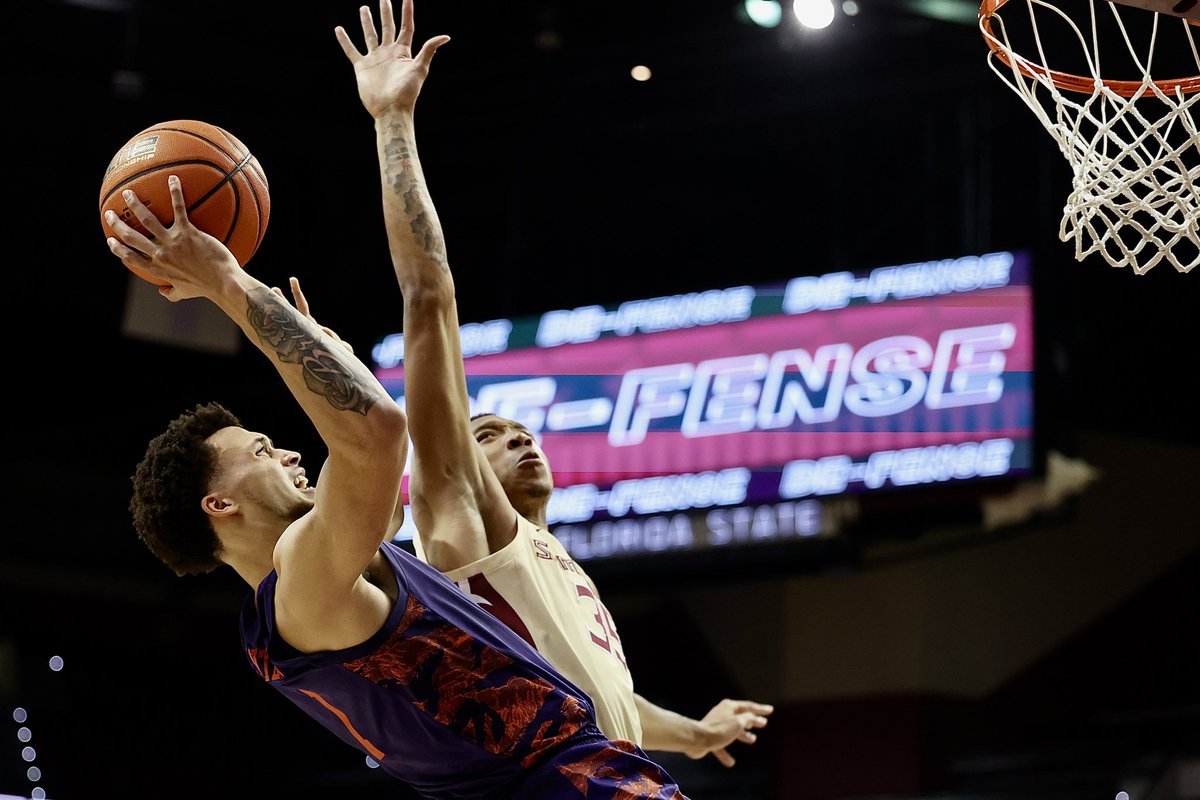 MDavidHood's tweet image. Great photo by TigerNet's @merrellmann of the game winner (it tied it) by @chunt3r2. What a return by Hunter from injury.
