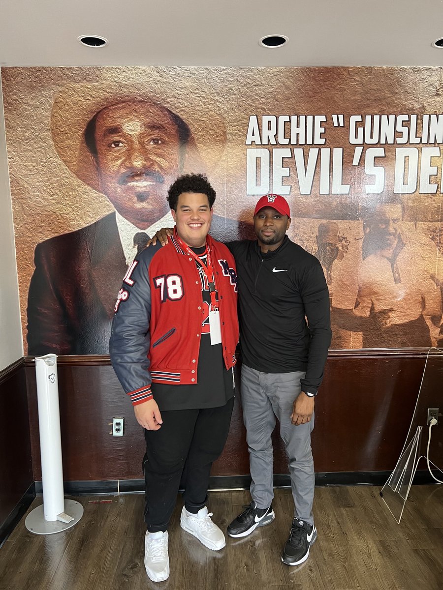 ColeParker78's tweet photo. I always knew green was my favorite color!π€π΅β
@Rebels247 @_CoachWyatt @elijohnson75 @Coach_kwade @warren_rowan @CoachHerbertDa1 @6Specialk @mrafootball #SWACBOUND https://t.co/MkDIm7kqYA