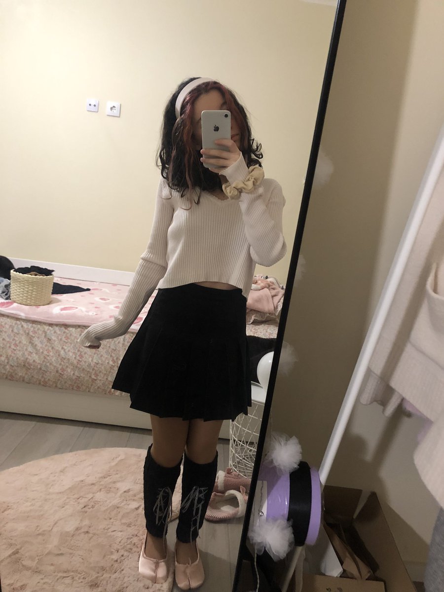 lacebuni's tweet photo. doing very well <3333 https://t.co/JY6wC9jvk7