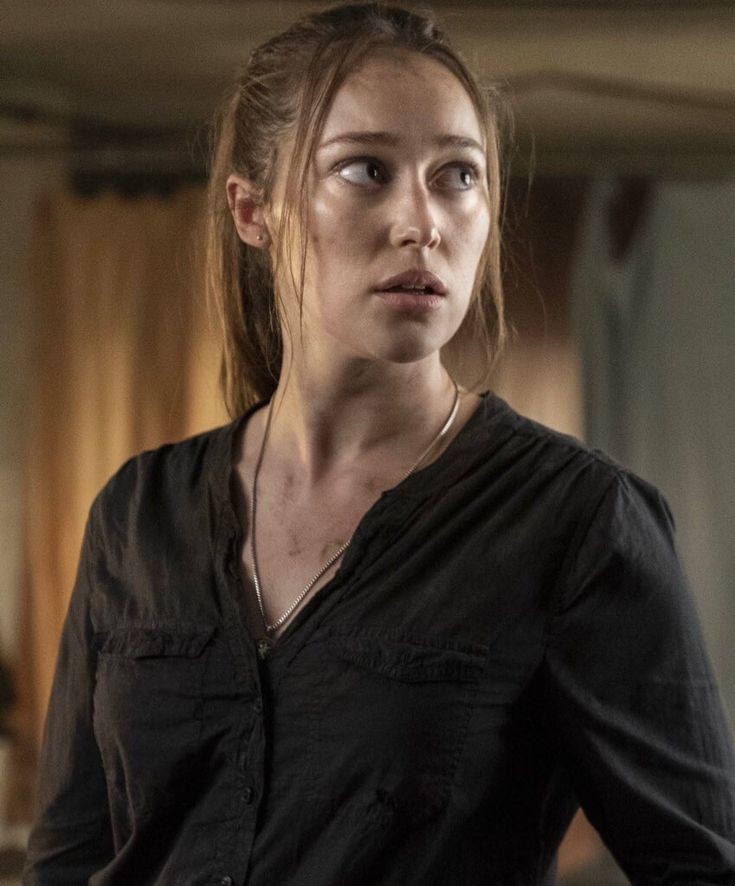 Ormlycia's tweet photo. Alycia as Lara Croft could be the best thing for ms https://t.co/A80TaBO3DJ