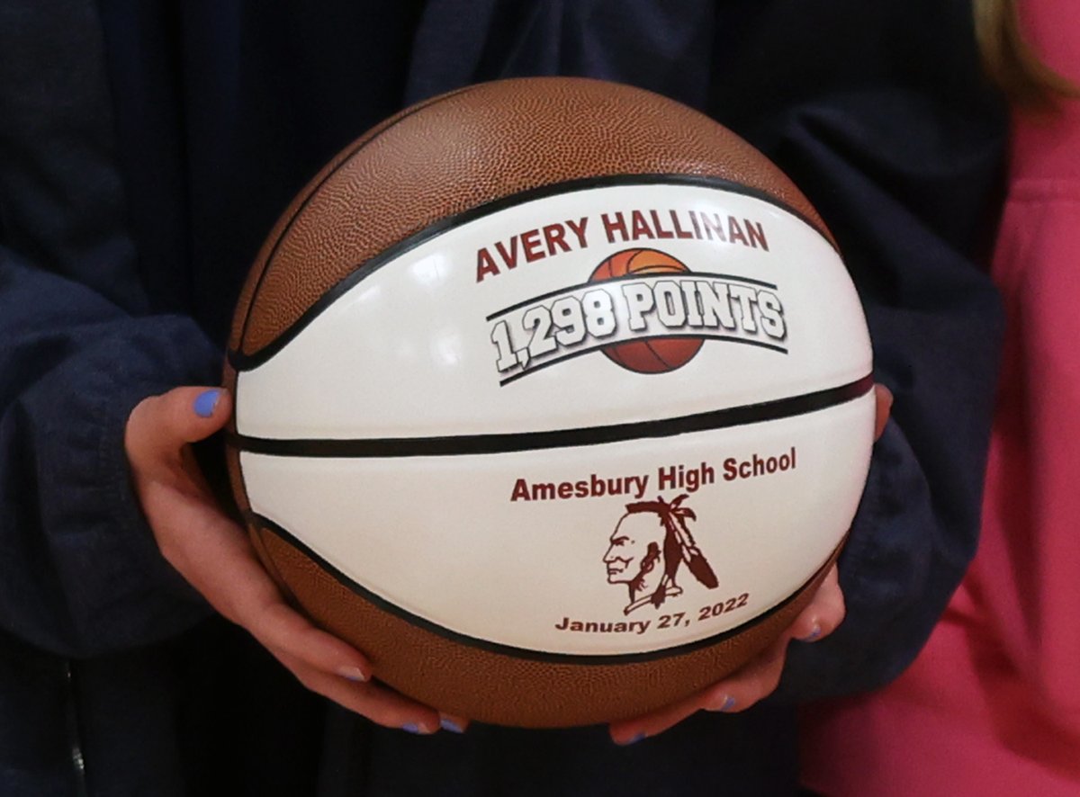McClellandPeter's tweet photo. Endicott's Avery Hallinan was honored at Amesbury High School last night for having scored over 1000 points during her four-year career with the AHS basketball team. 
@ECGulls @EndicottWBB @AmesburyVGB @MSONEWSports @amesburypublic1 @BostonHeraldHS https://t.co/YDyRyCBWa5
