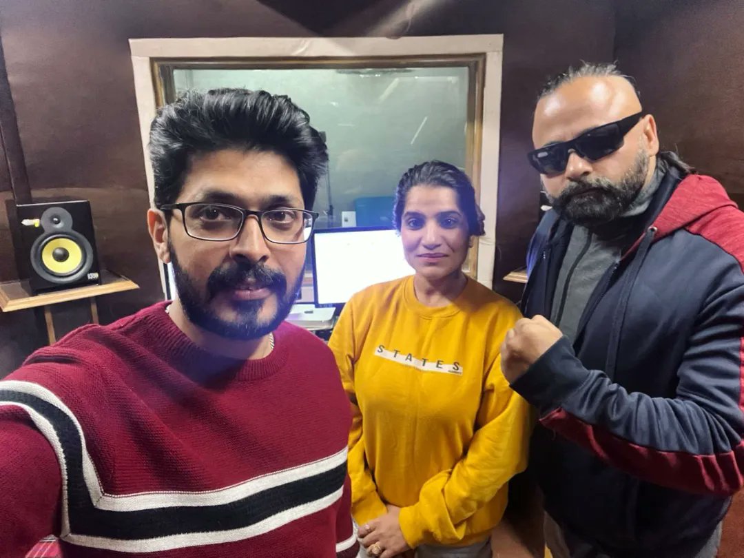 Sunny Singh with Hindi Film Director Christy at Dubbing Studio in Mohali Chandigarh for Hindi Horror film SEND ME BACK. Producer Veronica  @veronicanirmalfilms Veronicanirmalfilms thanks  so much  giving me opportunity for Awesome Role. blessings. 
#pollywood #hollywood