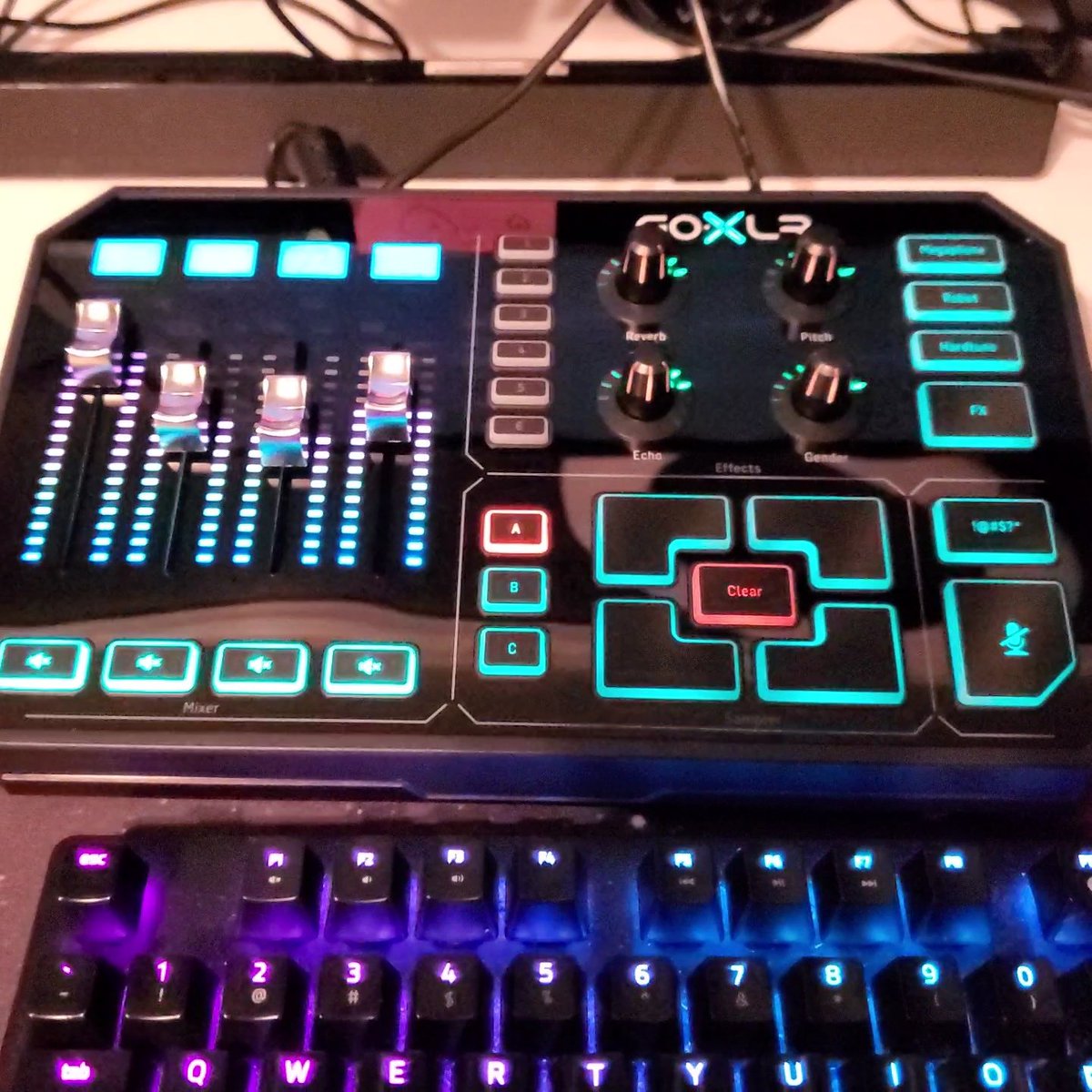 KattatoniaTTV's tweet image. We are in the new house, and we are SO TIRED, but so happy! What beautiful country!!! And I'm unboxing my GoXLR!!!! SQUEEEE!!! #ESOFam #cryptfam