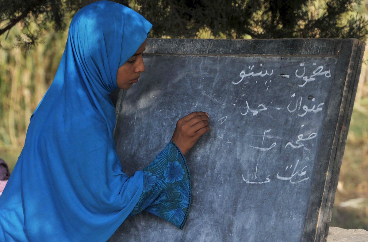 saberaziz's tweet image. پنځه سوه ورځې!   Five Hundreds days.           #LetAfganGirlsLearn  #Gettyimage
