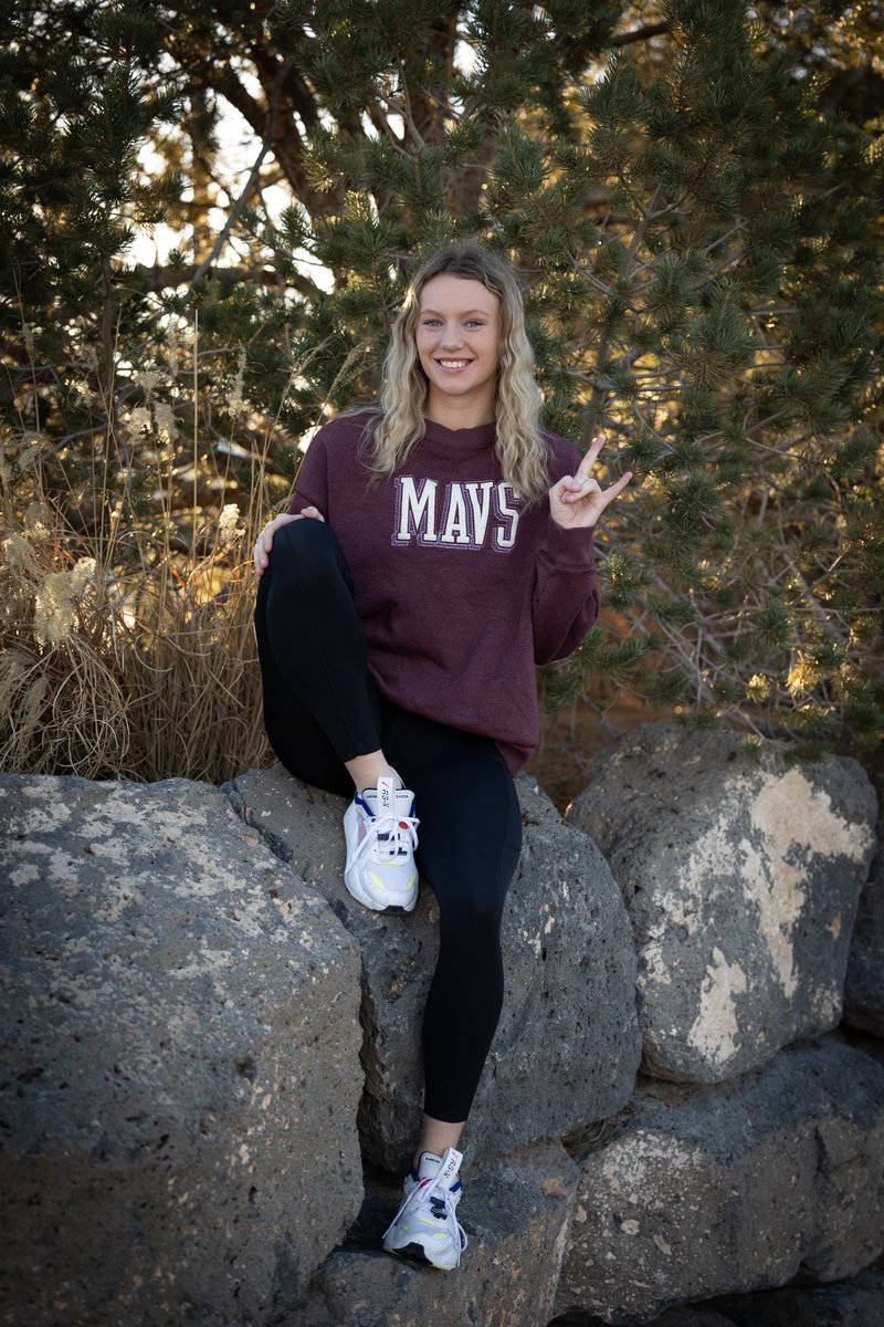 Kaela.Neie tweet media