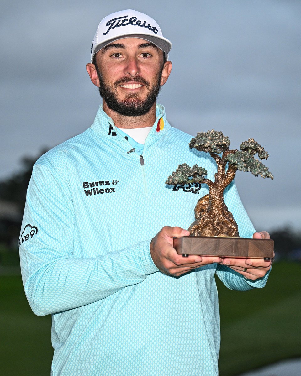 PGATOUR's tweet photo. California love 🏆 https://t.co/XVZvjxWuSM