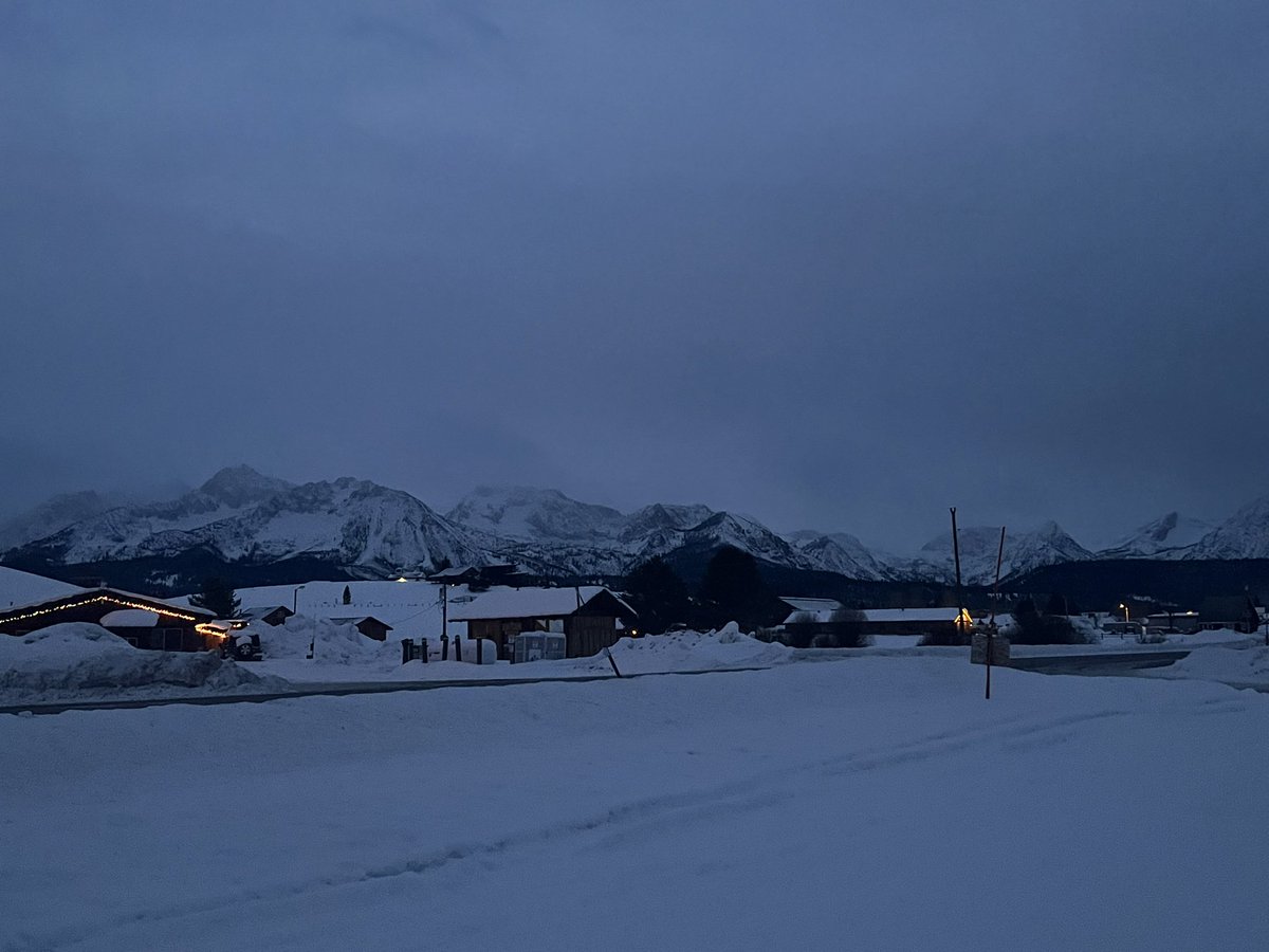 HayHud12's tweet photo. Getting ready to take the ice this evening for game 3 of our outdoor curling bonspiel (@shanehall31 has pointed out to me I haven’t tweeted about curling in a while) in Stanley, ID. Temps will be about 14 degrees by the time our game starts at 8:15. https://t.co/3I1hK7DYqG