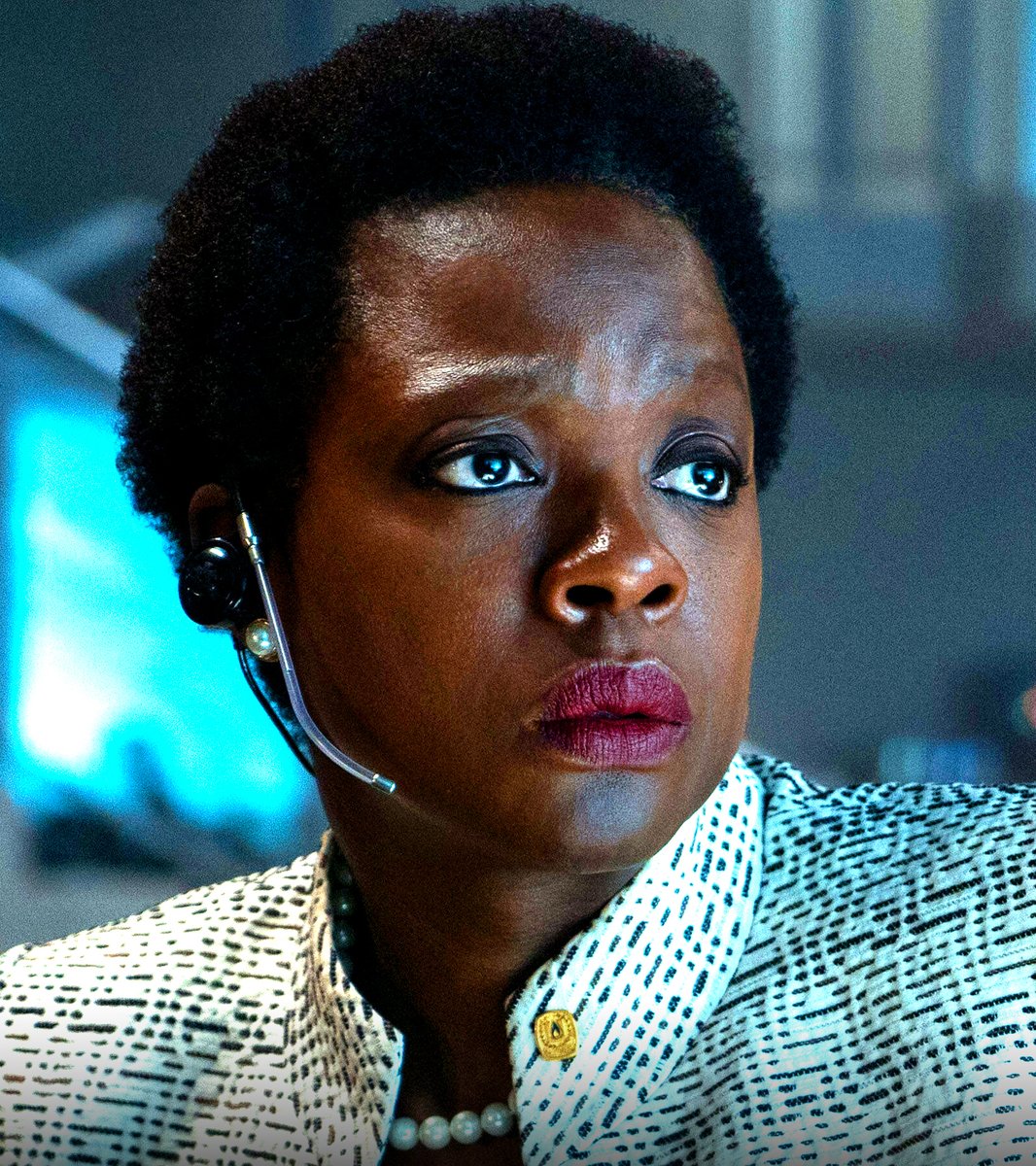 DCU - The Direct on Twitter: