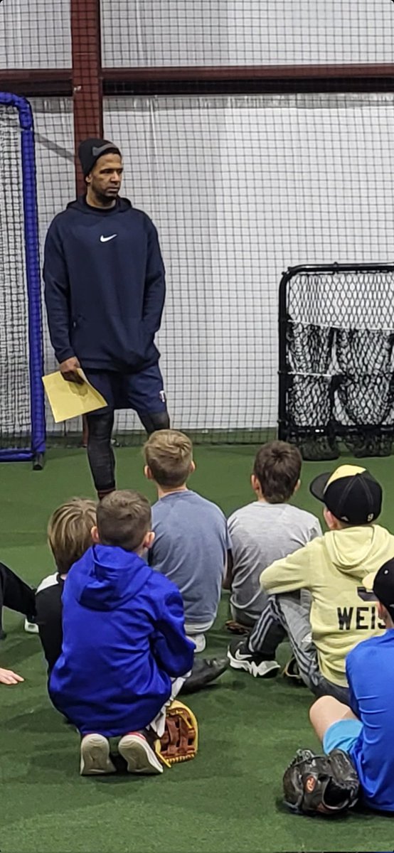 j_leonard_1's tweet image. Big shout out and thank you to @JulioBorbon20 for putting together an amazing camp today for these boys!  #1stclass @Twins @Vol_Baseball