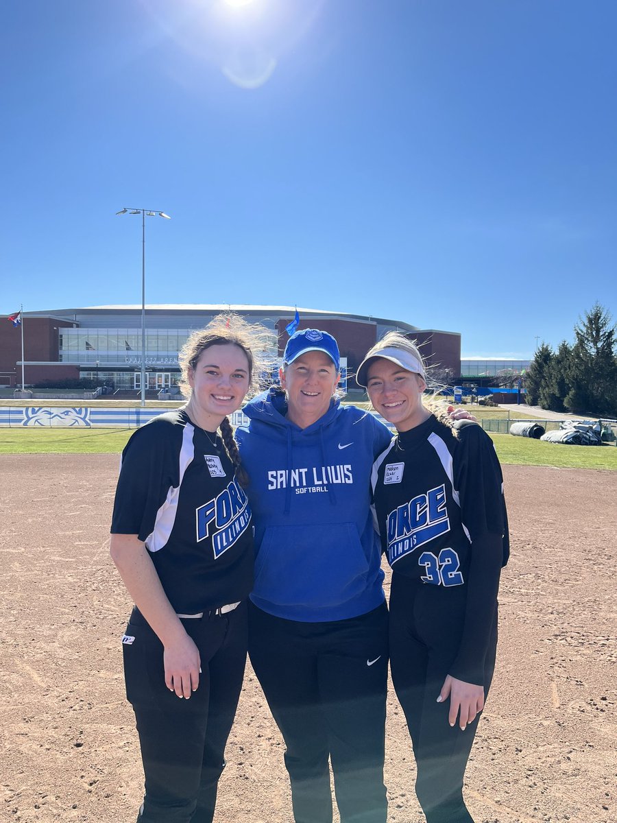 Had a great day with @SLUSoftball! Enjoyed learning about all aspects of the game. Grateful for the chance to get out on the field in January. Can’t wait to be back!! @CoachConnoyer
