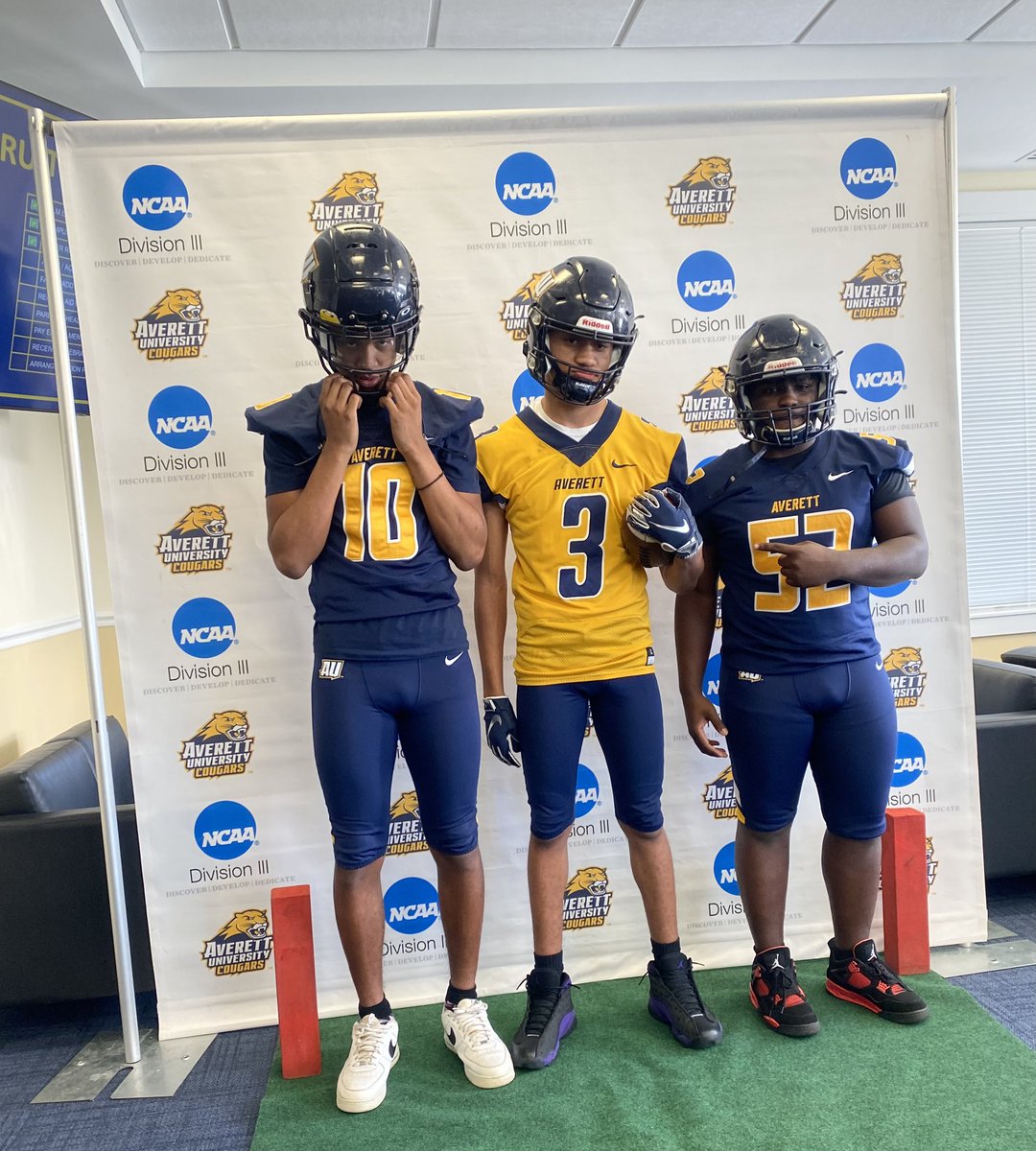 Northforsythfo1's tweet photo. Our guys truly enjoyed their visit to @AverettFootball today! Thank you @coachphenry !!
@KelSelfmade @Williams213B @Adkinsz17 @BernardNFHS https://t.co/nTDTWrmoLl