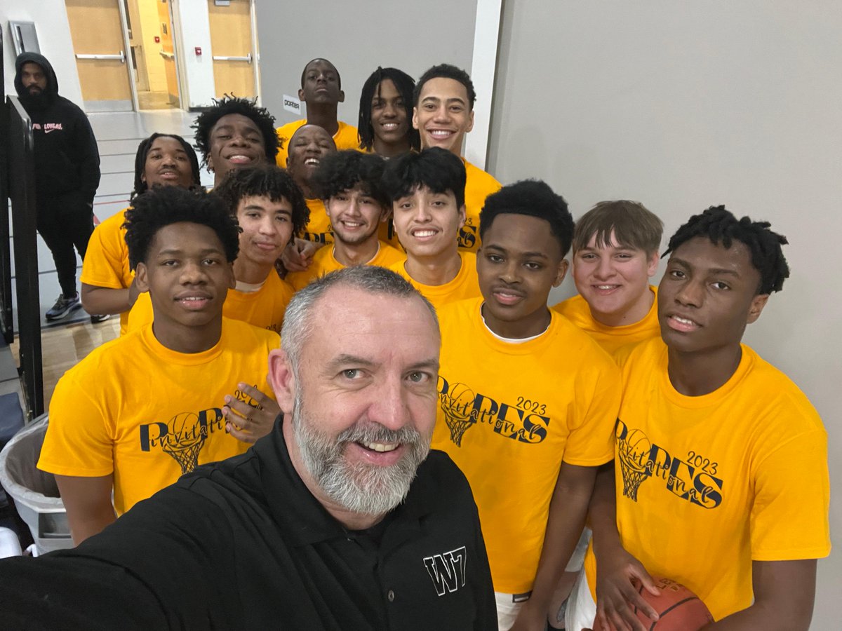ProductionsW7's tweet photo. W7 💙 @PiusXIHigh  @PXI_Athletics https://t.co/Ls5PTIgLTa