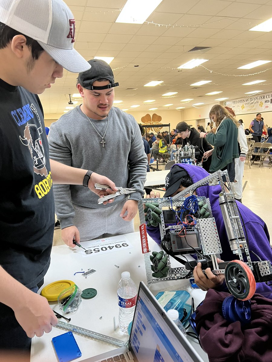 Michelle Hendrick (@mhendrick_sa) on Twitter photo The RoBuffs competed today at the VEX Southwest Robo Showdown. Both teams did a great job in qualifying for finals rounds - one team made it to the round of 16, the other made it to the elite 8. <a href="/UStewart4/">UStewart</a> and I are proud of their tenacity! <a href="/SamuelClemensHS/">Clemens High School</a> <a href="/scucisd_cte/">SCUCISD CTE</a> The RoBuffs competed today at the VEX Southwest Robo Showdown. Both teams did a great job in qualifying for finals rounds - one team made it to the round of 16, the other made it to the elite 8. <a href="/UStewart4/">UStewart</a> and I are proud of their tenacity! <a href="/SamuelClemensHS/">Clemens High School</a> <a href="/scucisd_cte/">SCUCISD CTE</a>