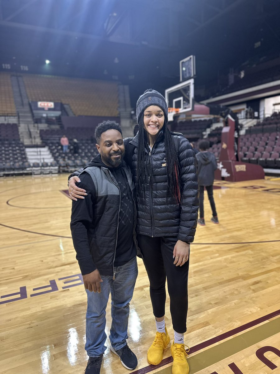Steele Girls Bball (@slkbasketball) on Twitter photo So proud and happy to get to support Asjha and her <a href="/SouthernMissWBB/">Southern Miss Women's Basketball</a> Squad!! She got some quality minutes and has always trusted the process!! We โค๏ธ you <a href="/LeakeAsjha35/">Asjha Leake</a>
Keep Grinding and making Steele proud!!!! So proud and happy to get to support Asjha and her <a href="/SouthernMissWBB/">Southern Miss Women's Basketball</a> Squad!! She got some quality minutes and has always trusted the process!! We โค๏ธ you <a href="/LeakeAsjha35/">Asjha Leake</a>
Keep Grinding and making Steele proud!!!!