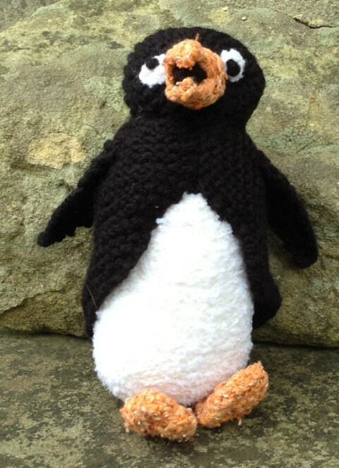 TheProofAngel's tweet image. Penguin knitting pattern tuppu.net/2ebf05f8 #Etsy #TheRainbowAngel #PenguinPattern