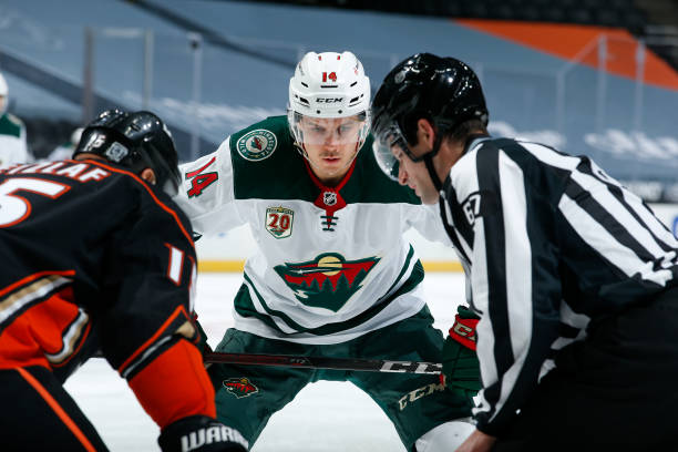 ScoutingTheRefs's tweet photo. Sabres vs. Wild
Referee: Brian Pochmara #16 
Referee: Chris Lee #28 
Linesman: Travis Gawryletz #67 
Linesman: Justin Johnson #57 
https://t.co/XsTSTnSQAf 
#LetsGoBuffalo #MNWild #BUFvsMIN #NHL https://t.co/FFWmh8upHO