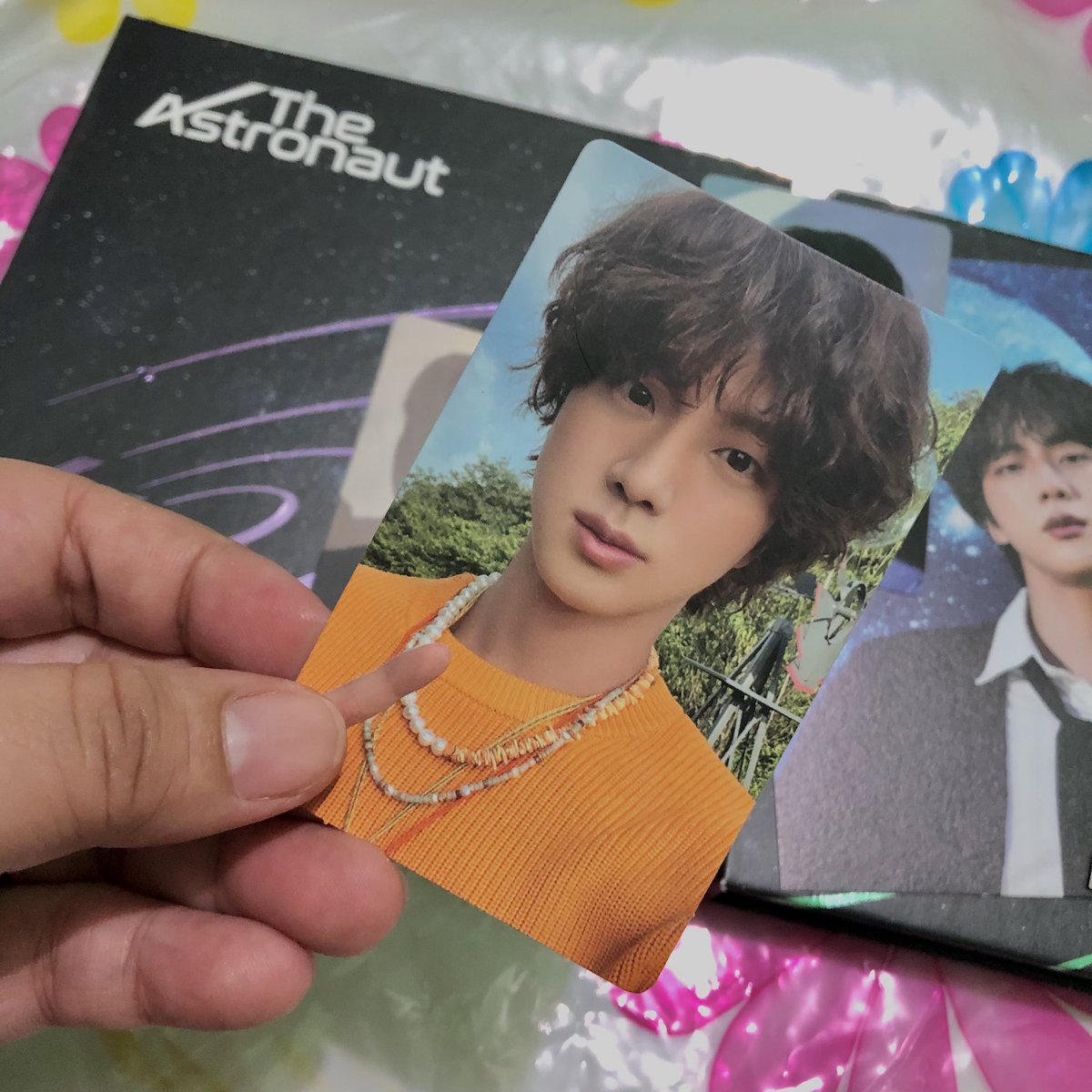 abcdELLEYmnop's tweet photo. Super late upload... Thank youuuu so muchhhh @CAAMPBangtan πππ
#TheAstronaut
#CAAMPFeedbacks https://t.co/JOWUAiFISu