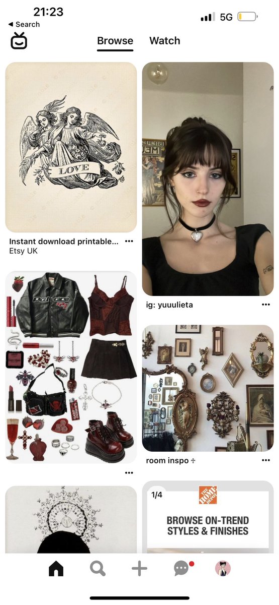 lizzielizzarddd's tweet image. me vs my pinterest vs my current favorite song