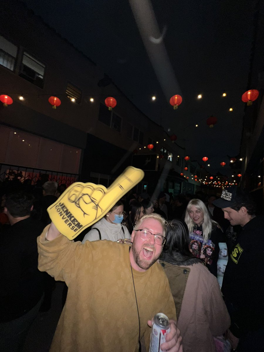 ian ostrowski aka inow stronski aka ean astrowsky tweet media